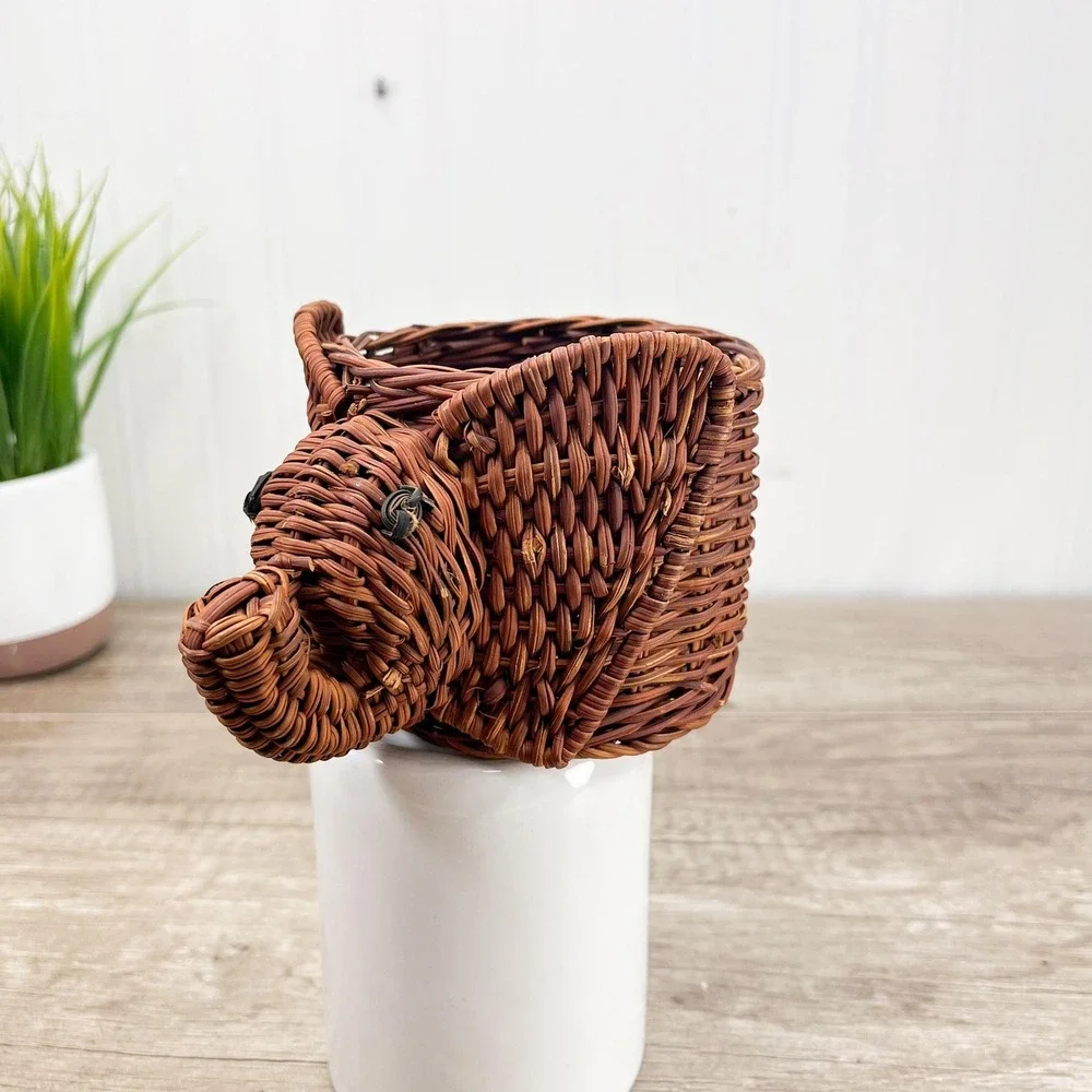 Vintage Wicker Elephant Planter: Retro Elephant Coffee‎ Cup